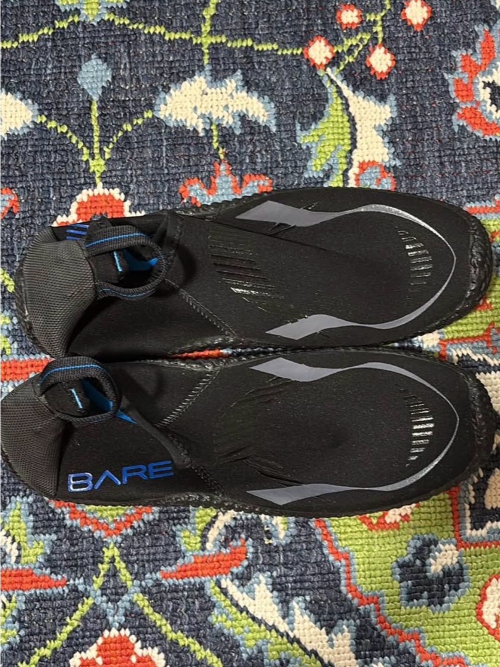Bare 3mm scuba booties size 11